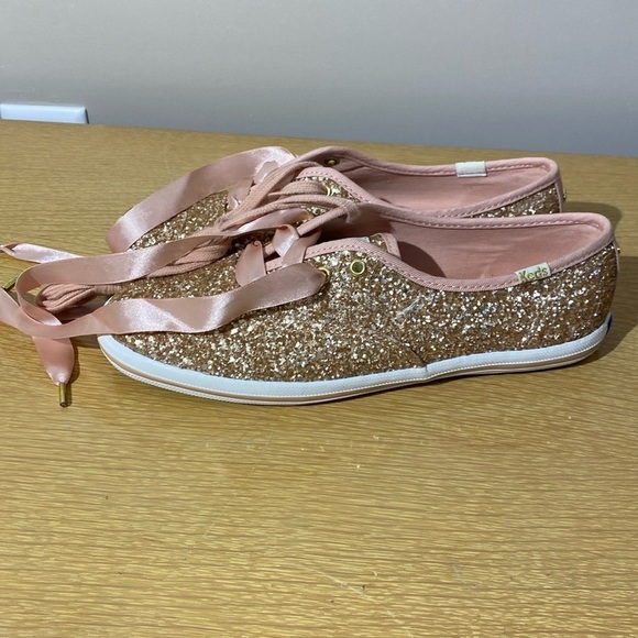 Like new kate spade keds, rose gold glitter, size 7 - Picture 4 of 6